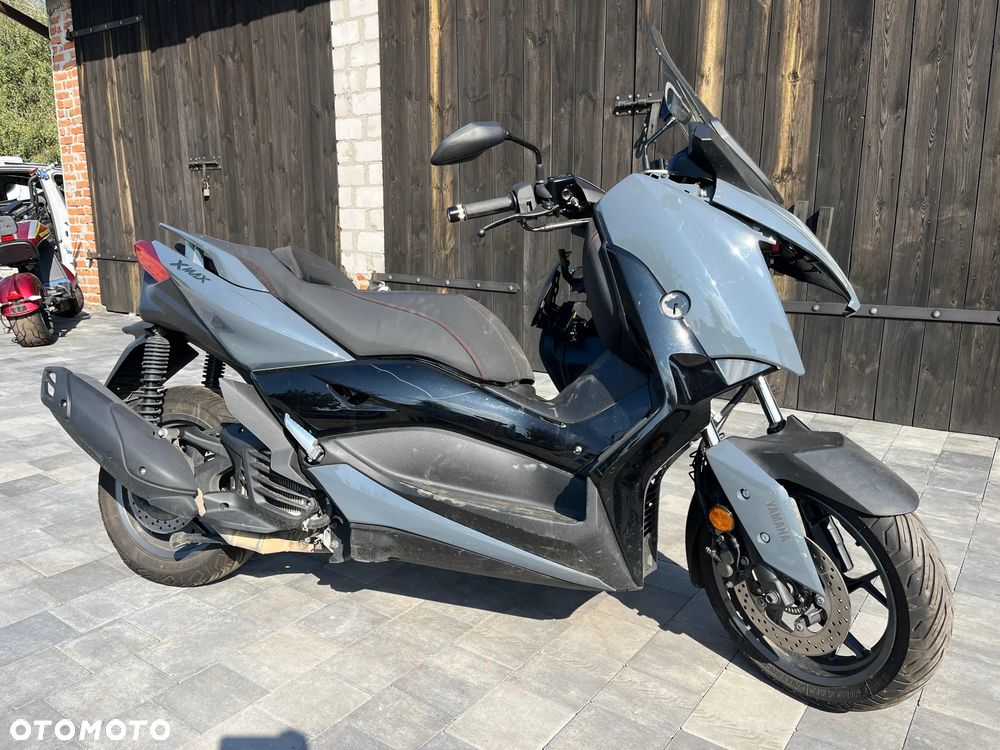 Yamaha X-max - 1