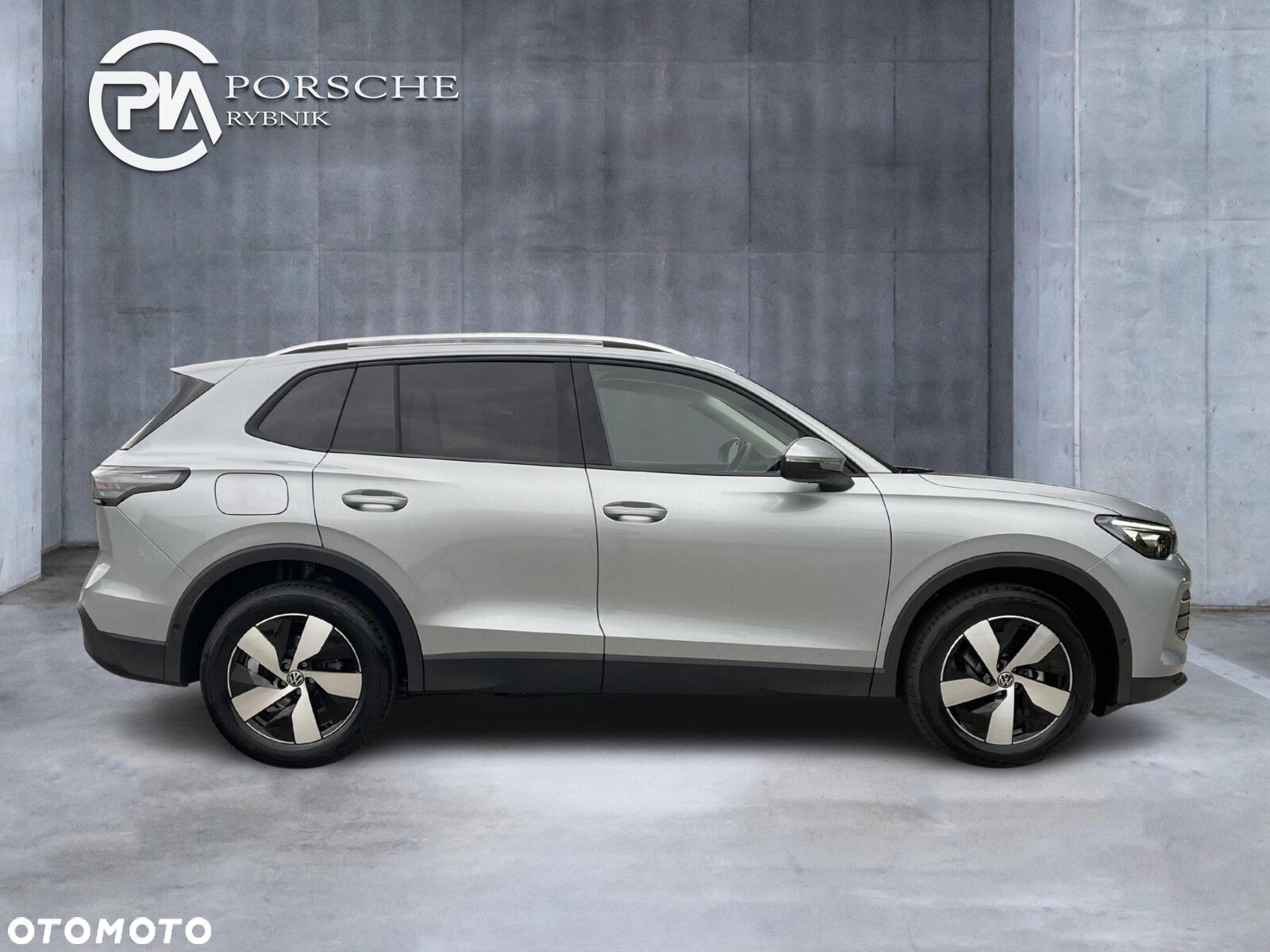 Volkswagen Tiguan - 8