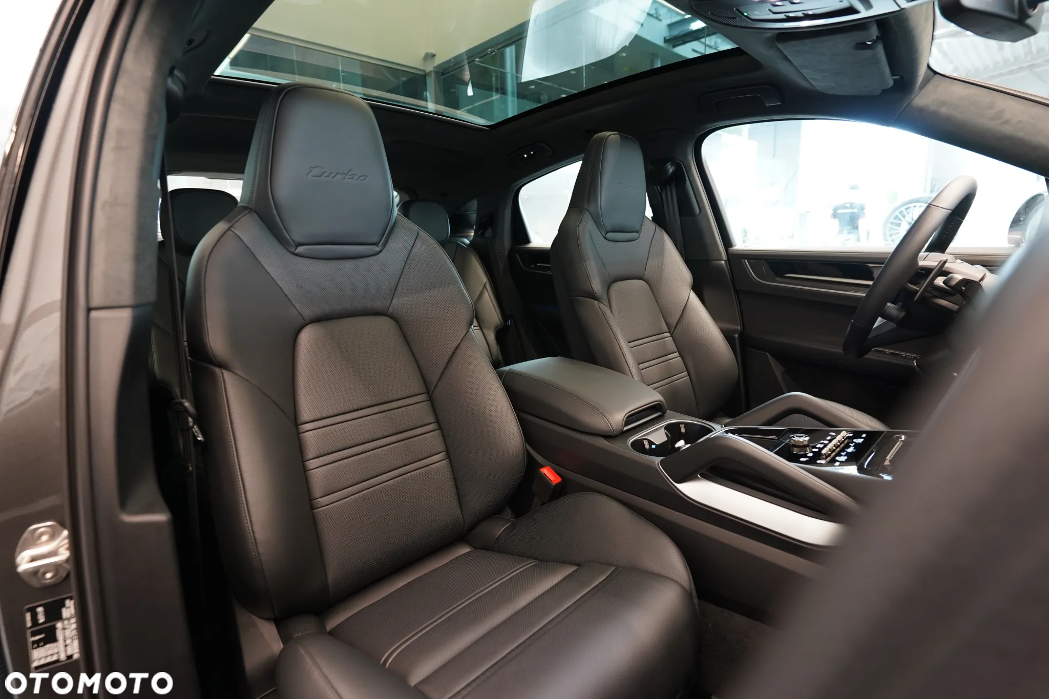 Porsche Cayenne - 23
