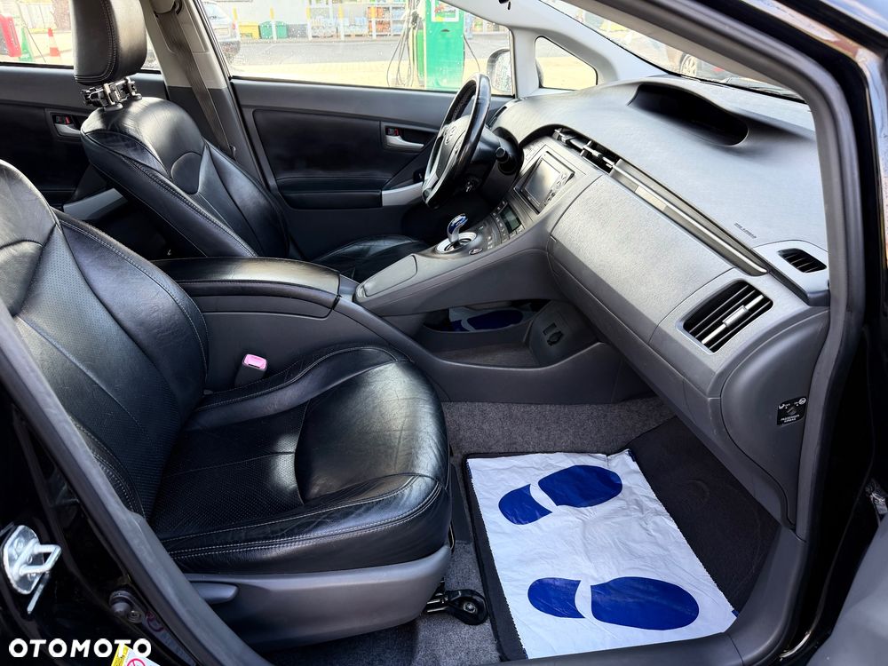 Toyota Prius 1.8 HSD Premium - 15