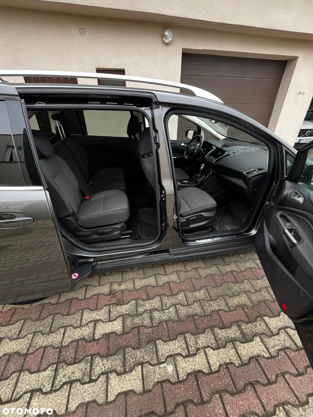 Ford Grand C-MAX - 9