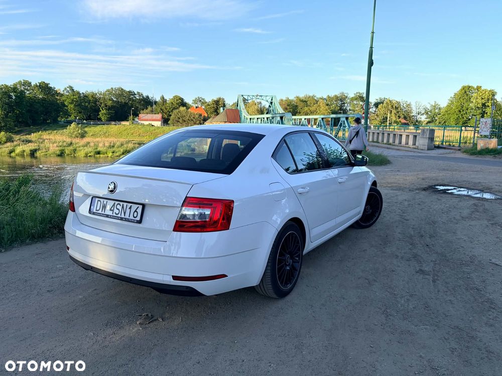 Skoda Octavia 1.5 TSI ACT Ambition - 4