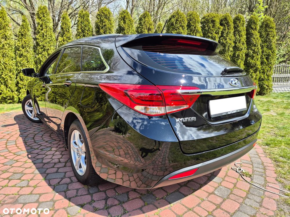 Hyundai i40 Kombi blue 1.7 CRDi Trend - 4