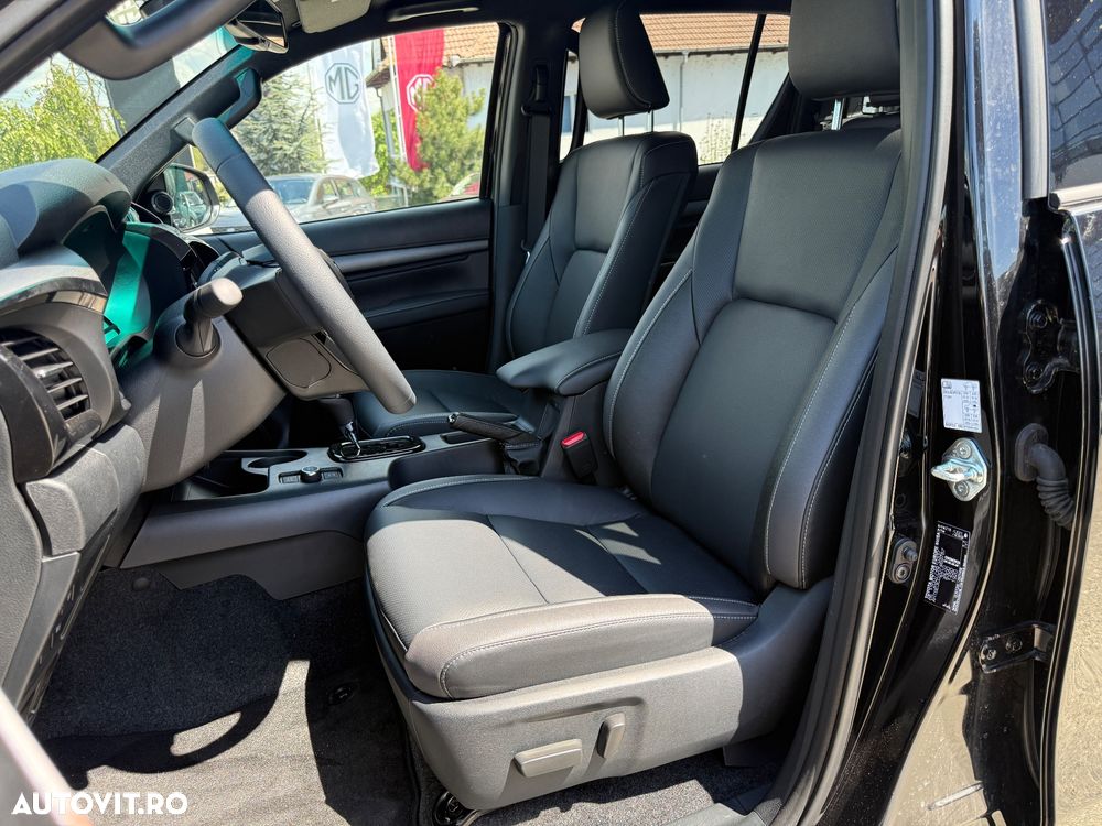 Toyota Hilux 2.8D 204CP 4x4 Double Cab AT MHEV Invincible - 11