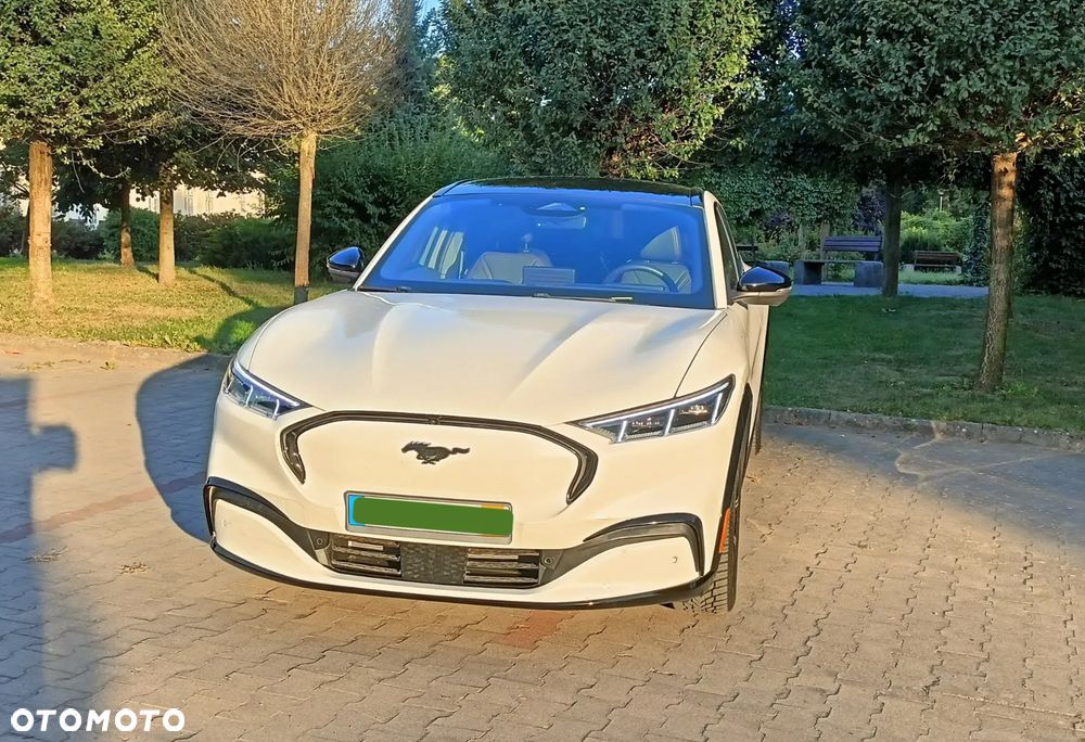 Ford Mustang Mach-E AWD PREMIUM - 3