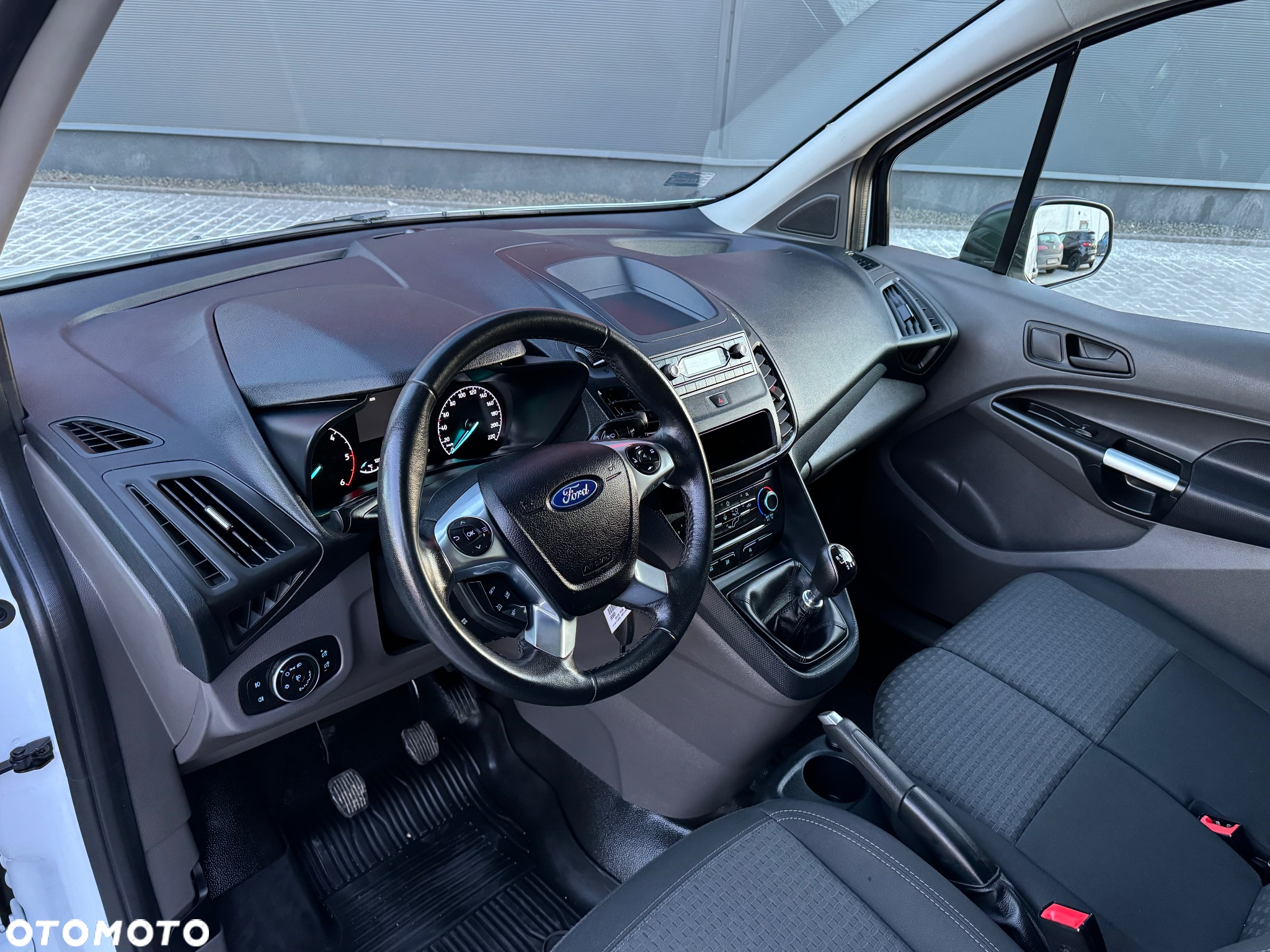 Ford Transit Connect - 5