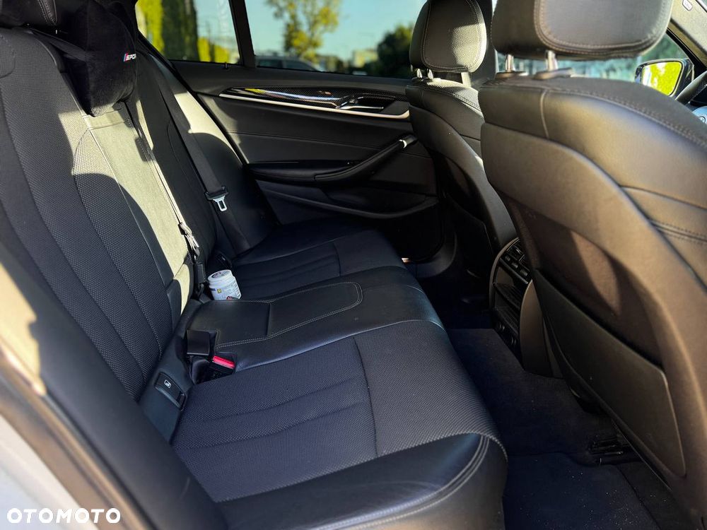 BMW Seria 5 518d Sport Line - 14