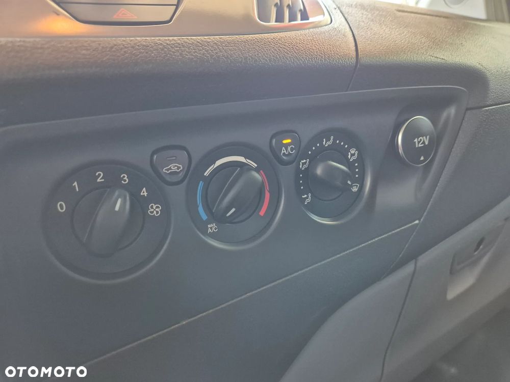 Ford TRANSIT CUSTOM 2.2 155KM L1 KLIMATYZACJA - 37