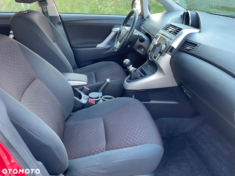 Toyota Verso 1.8 Prestige EU5 7os - 19