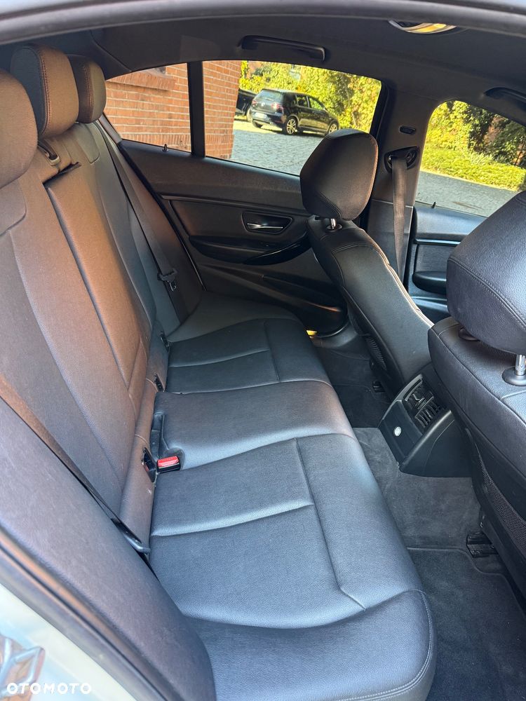 BMW Seria 3 - 20