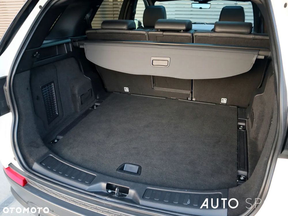 Land Rover Discovery Sport 2.0 P200 mHEV SE - 40