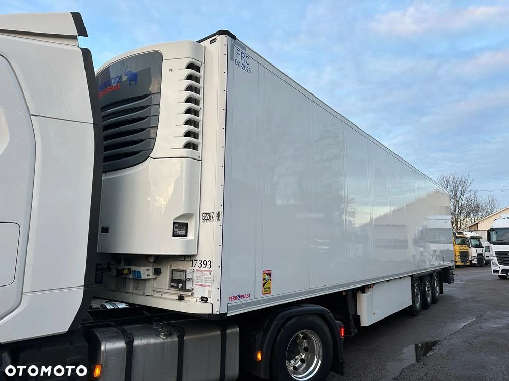 Schmitz Cargobull SKO 24 - 2