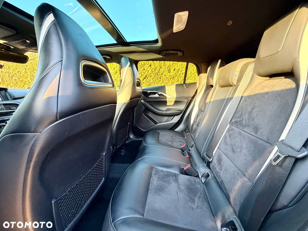 Infiniti Q30 2.0t Sport AWD 7DCT - 14