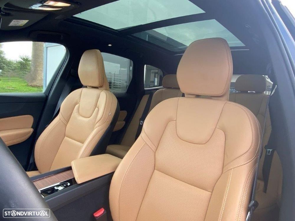 Volvo XC 60 2.0 T6 PHEV Ultra Bright - 12