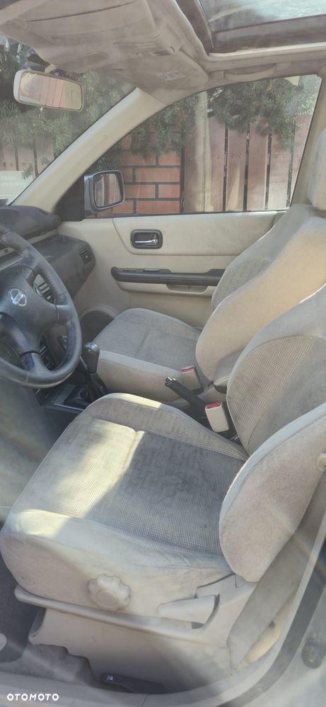 Nissan X-Trail 2.0 Luxury - 6
