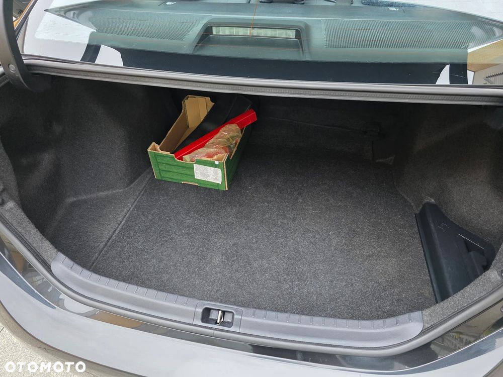 Toyota Corolla 1.6 Active EU6 - 38