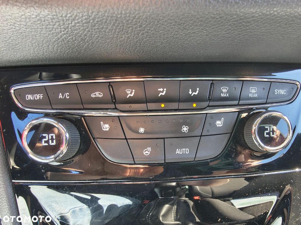 Opel Astra 1.4 Turbo - 12