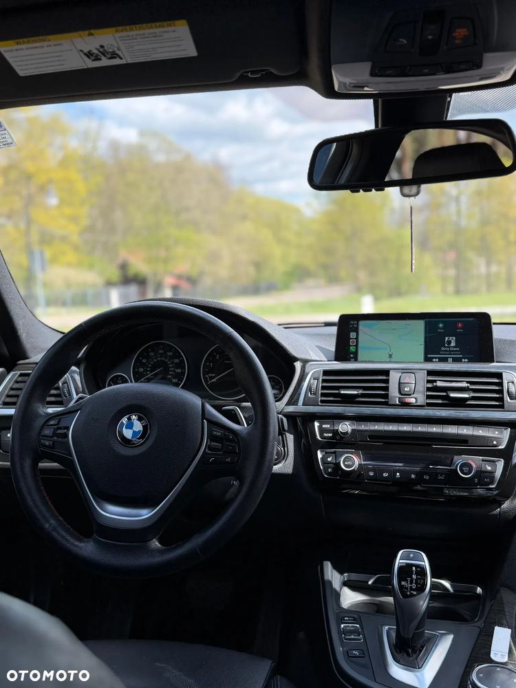 BMW Seria 3 328i xDrive Sport-Aut Sport Line - 16