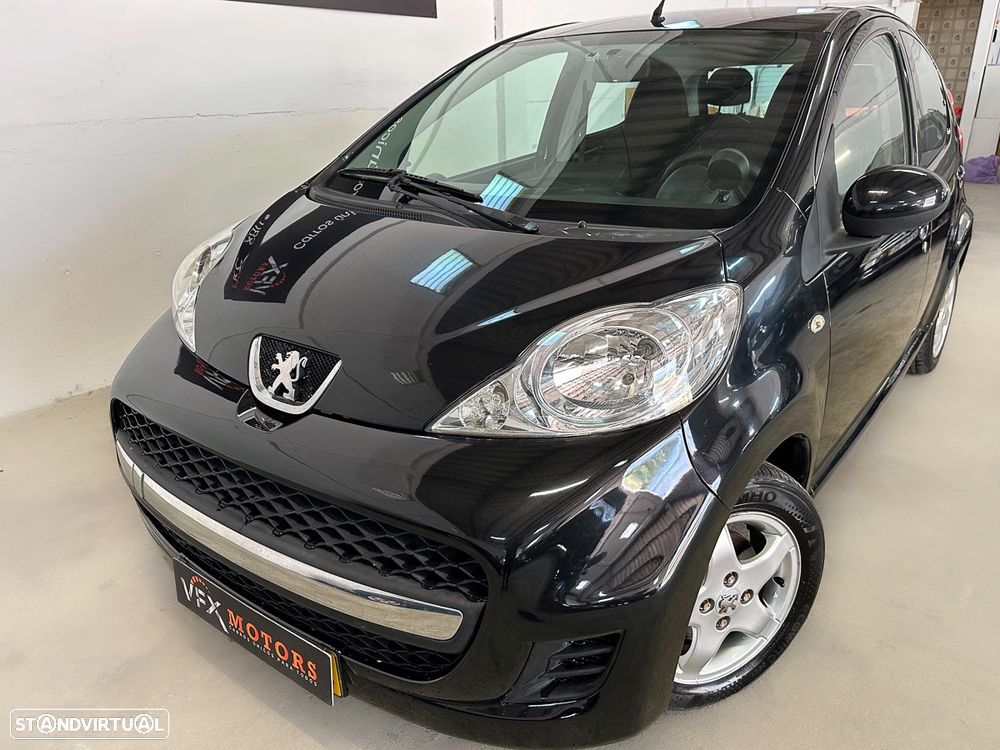 Peugeot 107 1.0 Urban - 24