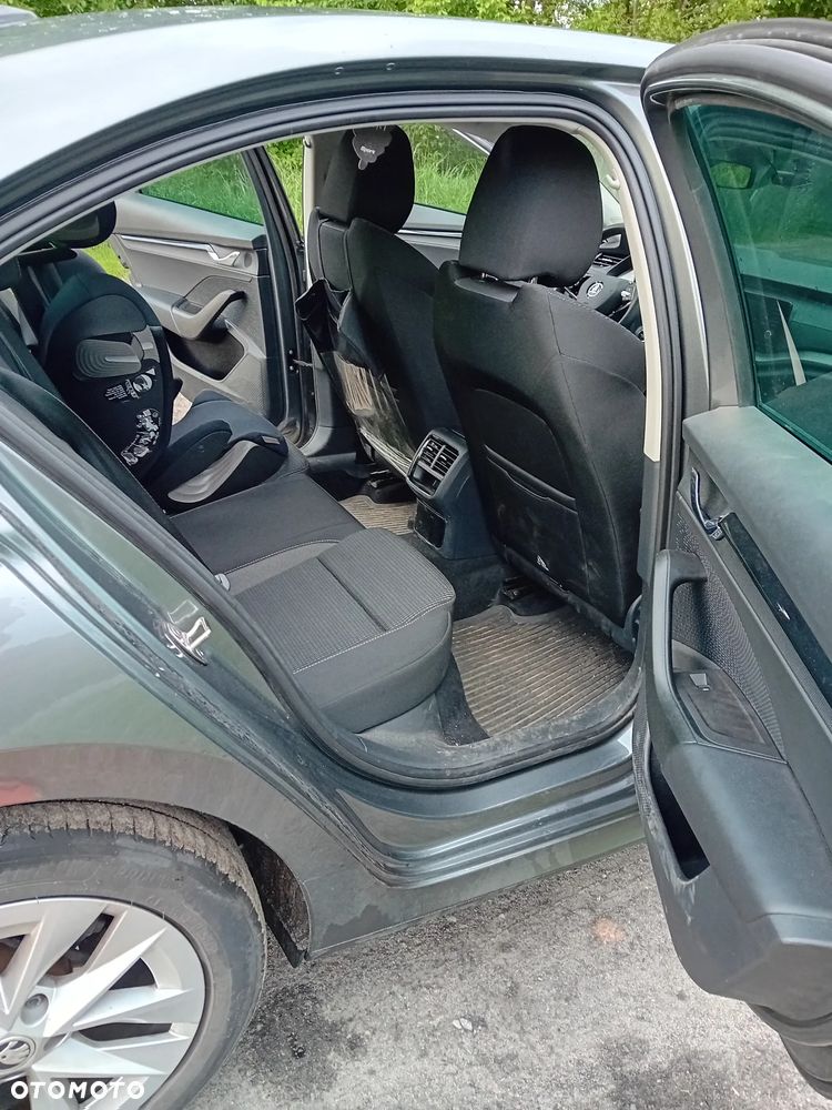 Skoda Octavia 1.5 TSI ACT Ambition - 8