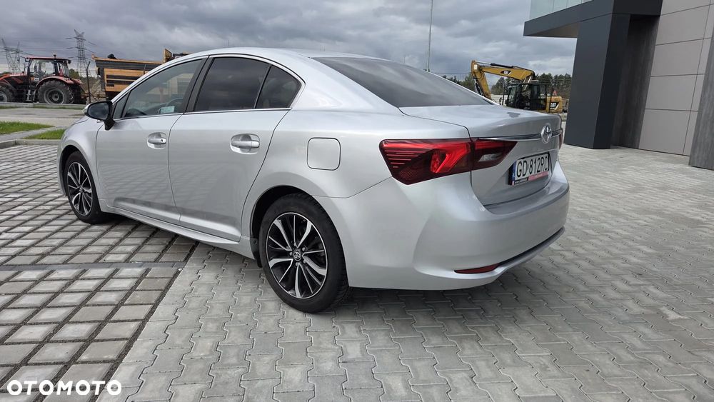 Toyota Avensis 1.8 Active - 3