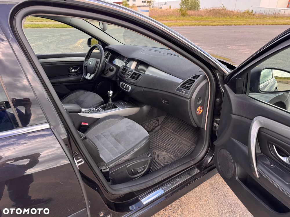 Renault Laguna dCi 150 FAP Start-Stop GT - 15