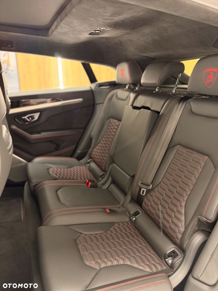 Lamborghini Urus Standard - 16