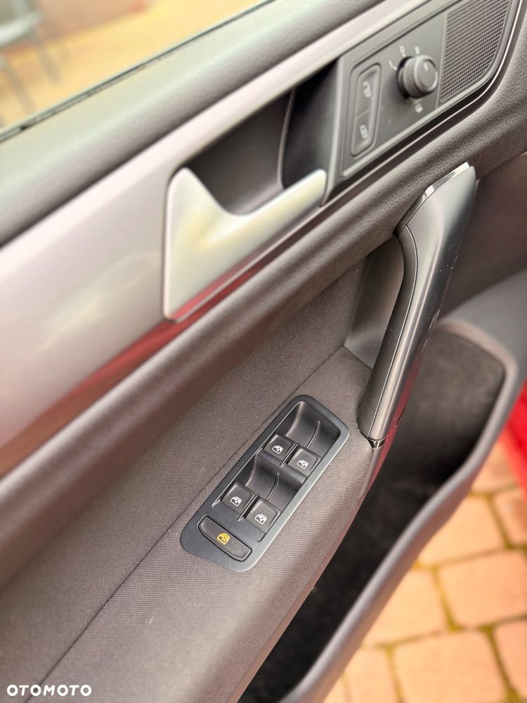 Volkswagen Golf Sportsvan 1.6 TDI BlueMotion Technology Trendline - 17