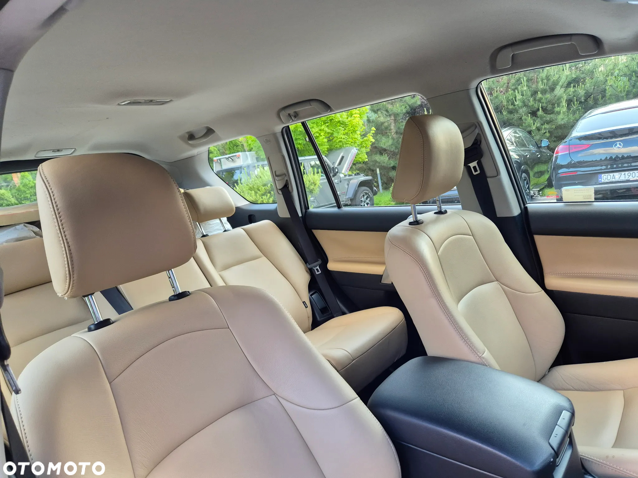 Toyota Land Cruiser - 28