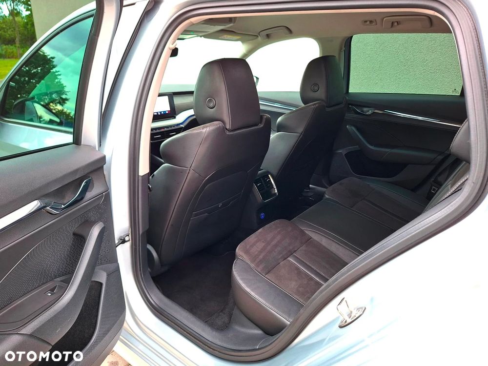 Skoda Octavia 2.0 TDI DSG Style - 20