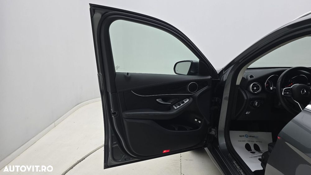 Mercedes-Benz GLC 300 e 4MATIC - 10