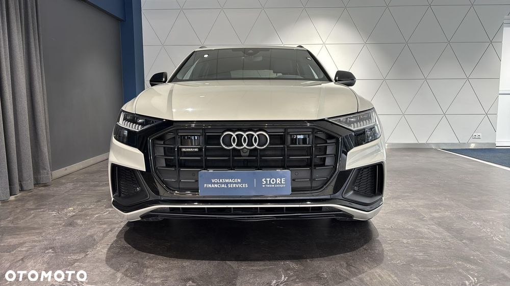 Audi Q8 - 8