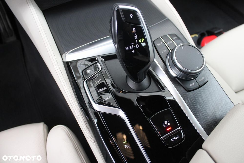 BMW Seria 5 - 13