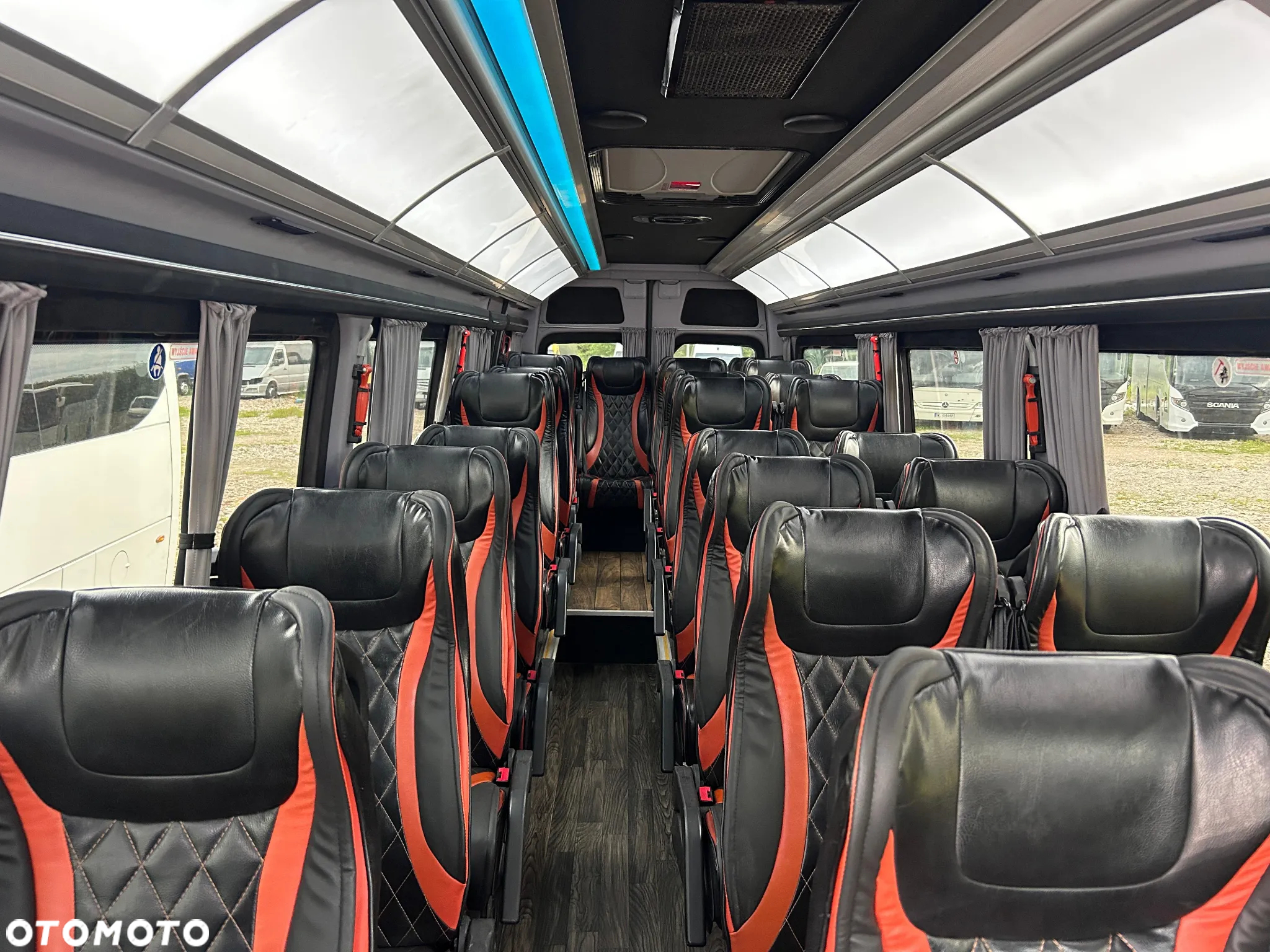 Mercedes-Benz Sprinter 519 - 23