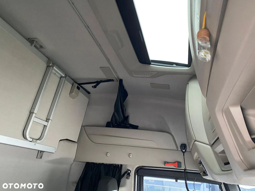 Iveco S-WAY AS440S49T/P (STANDARD) - 19