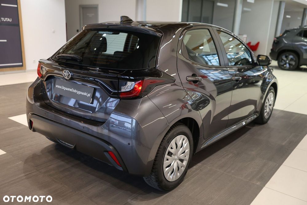 Toyota Yaris - 11