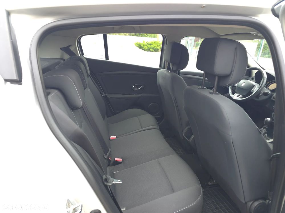 Renault Megane 1.5 dCi Color Edition - 12