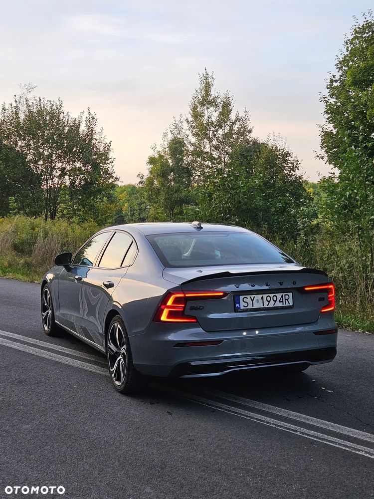 Volvo S60 2024 photo 3