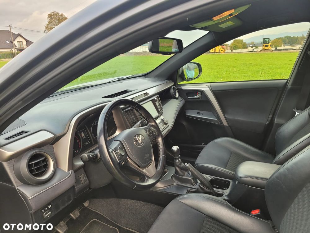 Toyota RAV4 - 11
