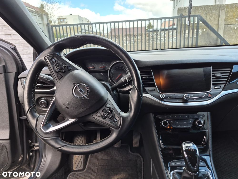 Opel Astra 1.6 CDTI Dynamic S&S - 9