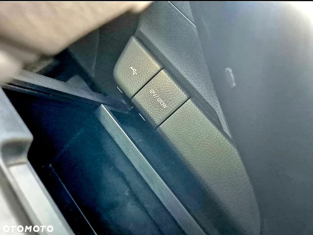 Toyota Camry 2.5 Hybrid Prestige CVT - 25