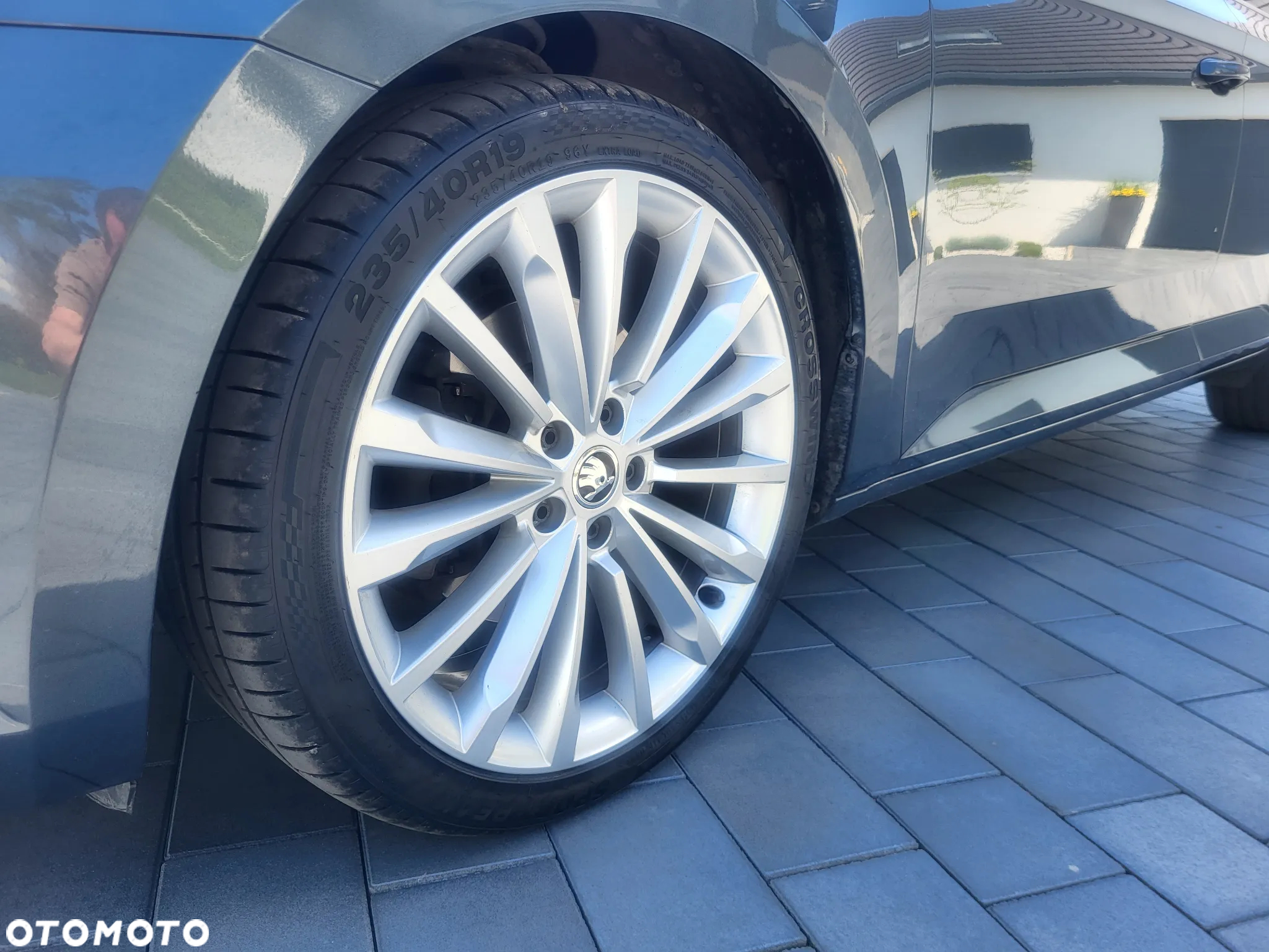 Skoda Superb 2.0 TDI DSG Sportline - 6
