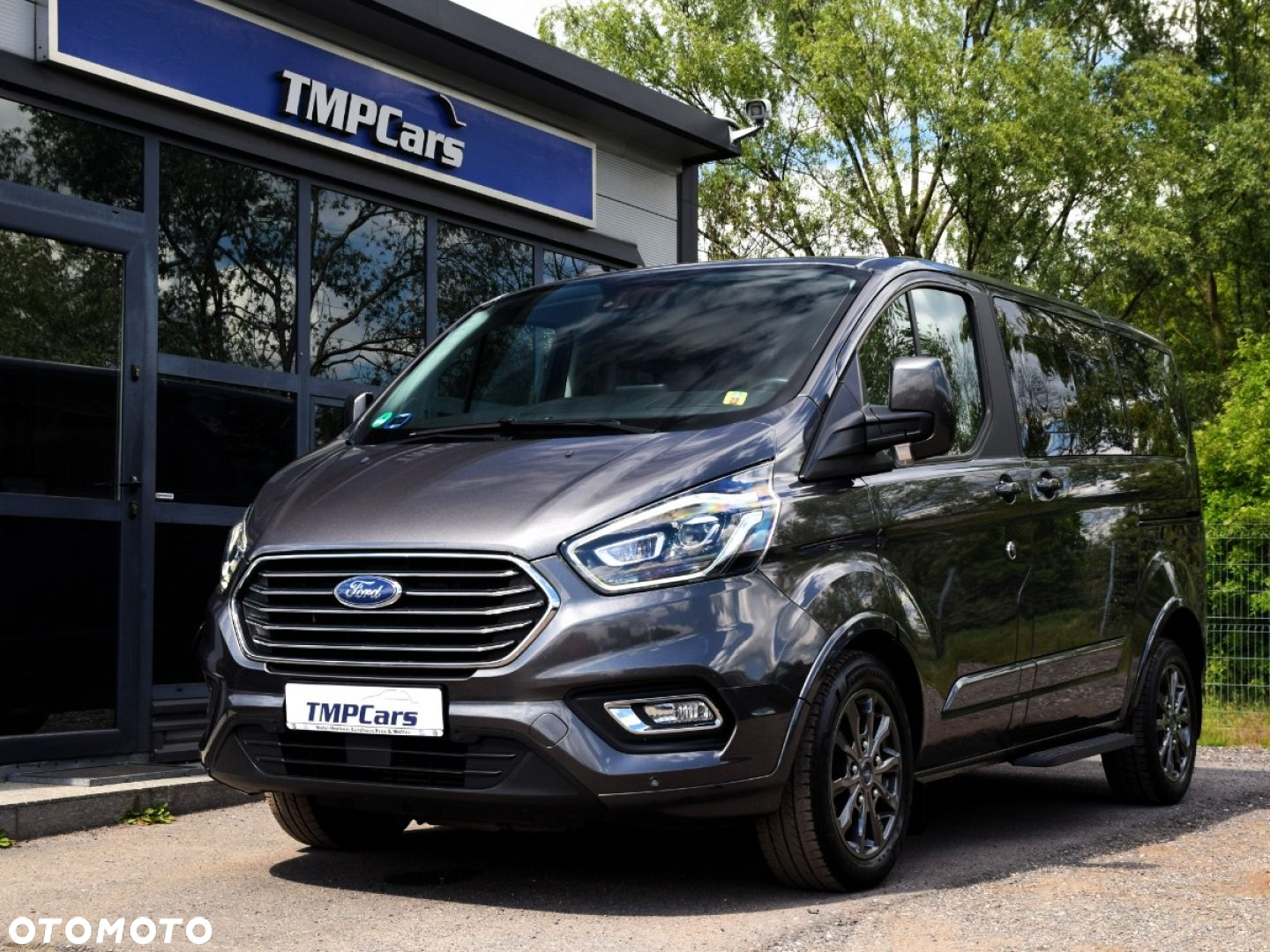 Ford Tourneo Custom - 14