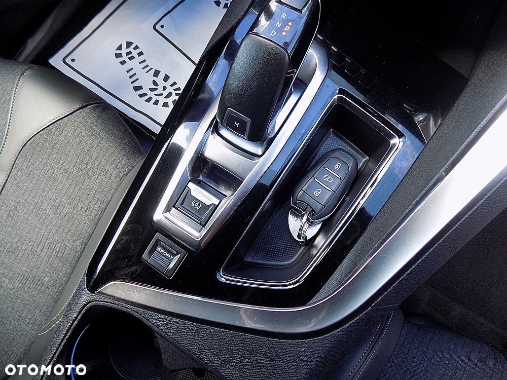 Peugeot 5008 1.5 BlueHDi GT Pack S&S EAT8 - 16