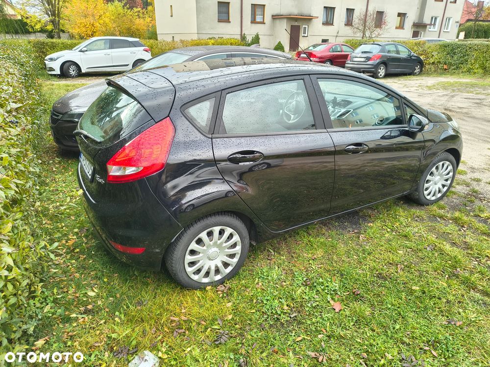 Ford Fiesta 2012 photo 4