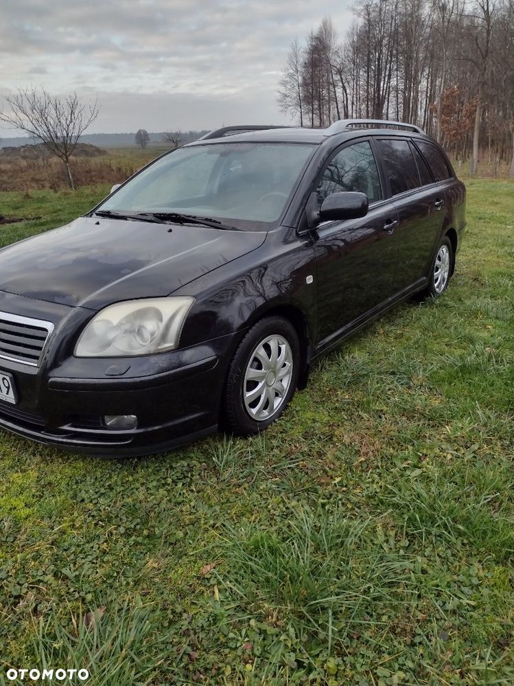 Toyota Avensis - 2