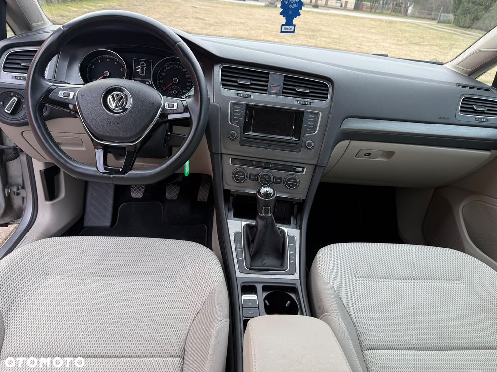 Volkswagen Golf - 12