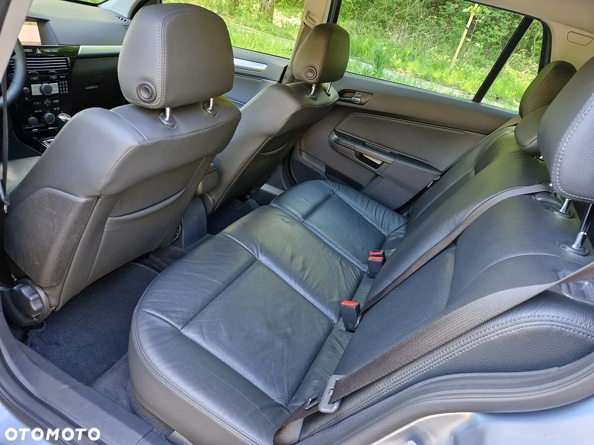 Opel Astra 1.6 Caravan Cosmo - 8