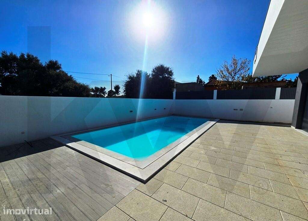 Moradia Isolada T4, c/Piscina e Garagem, Quinta do Anjo - Grande imagem: 4/53