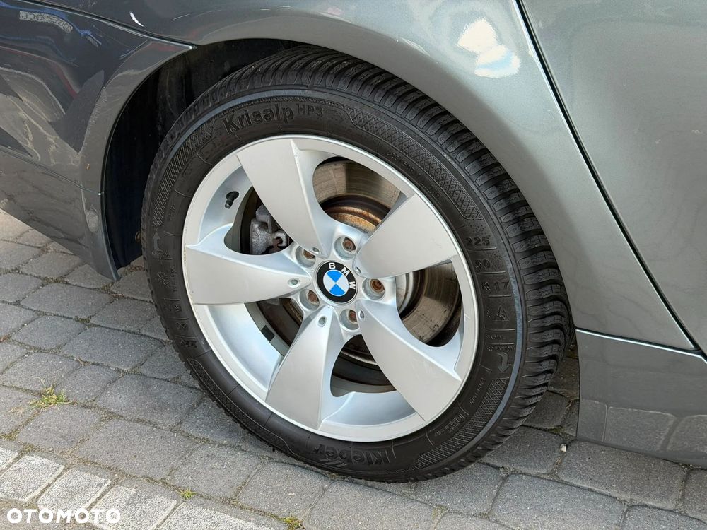 BMW Seria 5 525i - 12